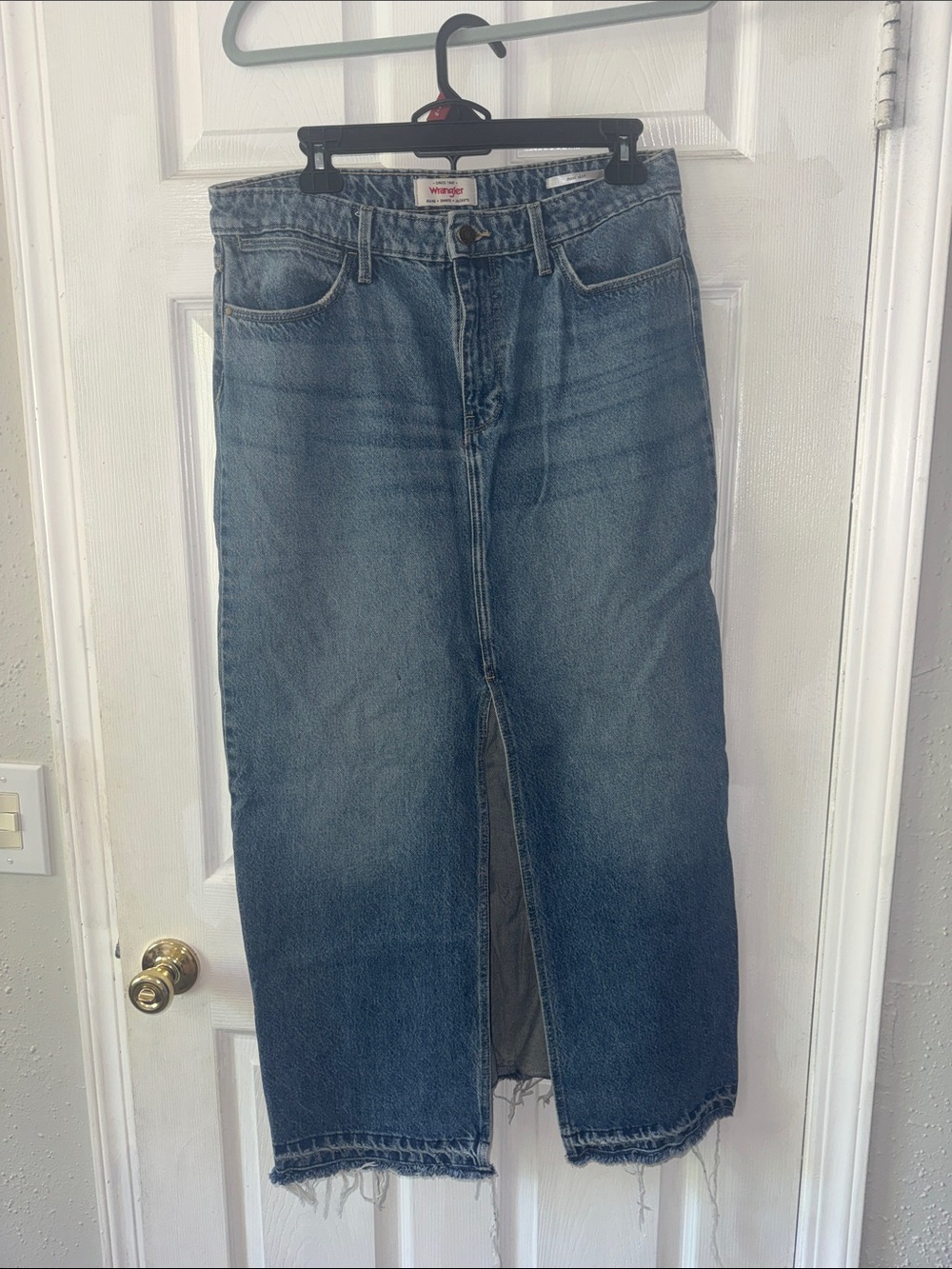 Wrangler Women's Blue Straight-Leg Denim Skirt